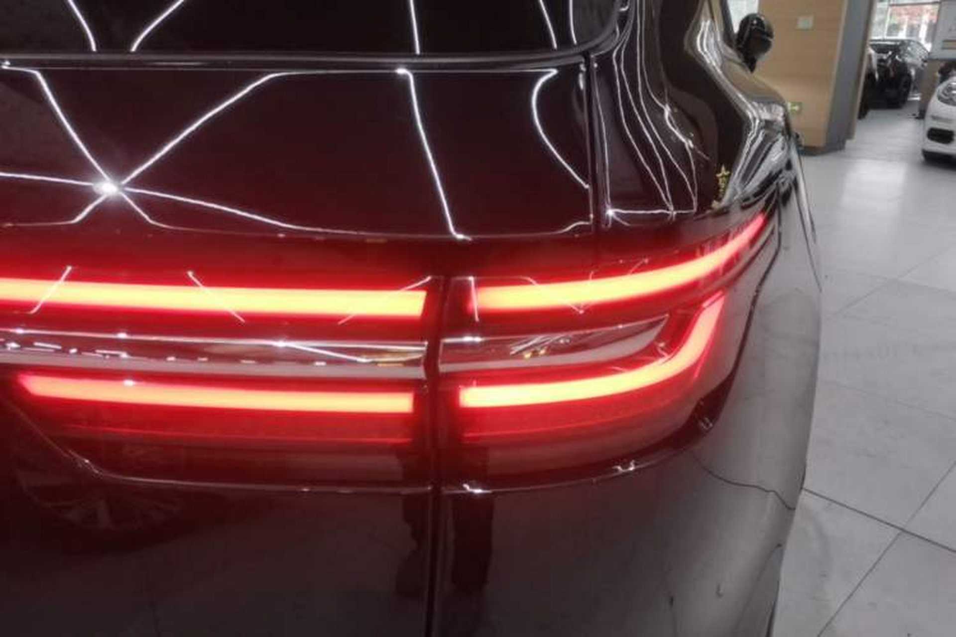 Used Li Auto ONE 2020 Extended-Range 6-Seater Version Right Rear Taillight