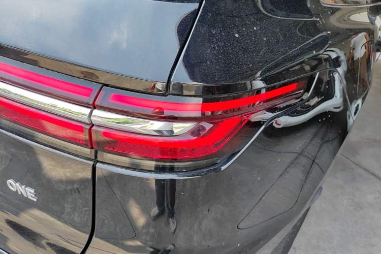 Used Li Auto ONE 2020 Extended-Range 6-Seater Version Right Rear Taillight