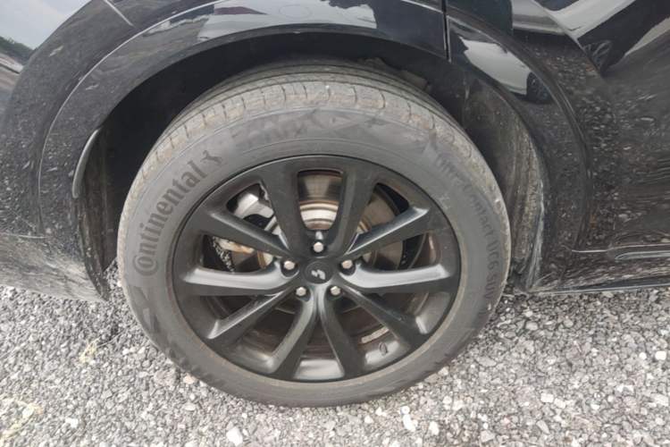 Used Li Auto ONE 2020 Extended-Range 6-Seater Version Right Rear Wheel Hub