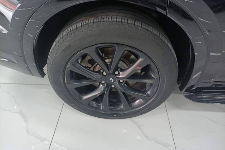 Used Li Auto ONE 2020 Extended-Range 6-Seater Version Right Rear Wheel Hub