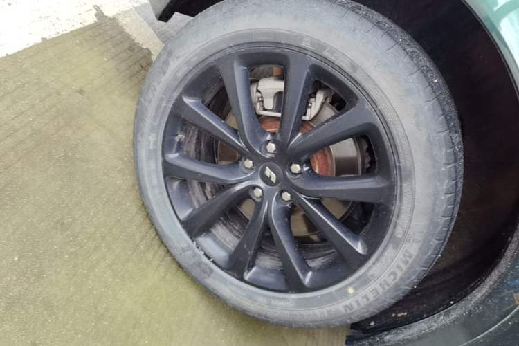 Used Li Auto ONE 2020 Extended-Range 6-Seater Version Right Rear Wheel Hub