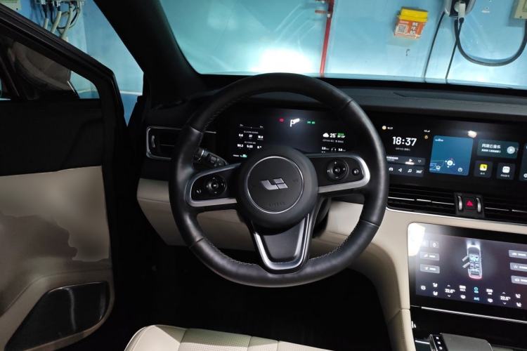 Used Li Auto ONE 2020 Extended-Range 6-Seater Version Steering Wheel