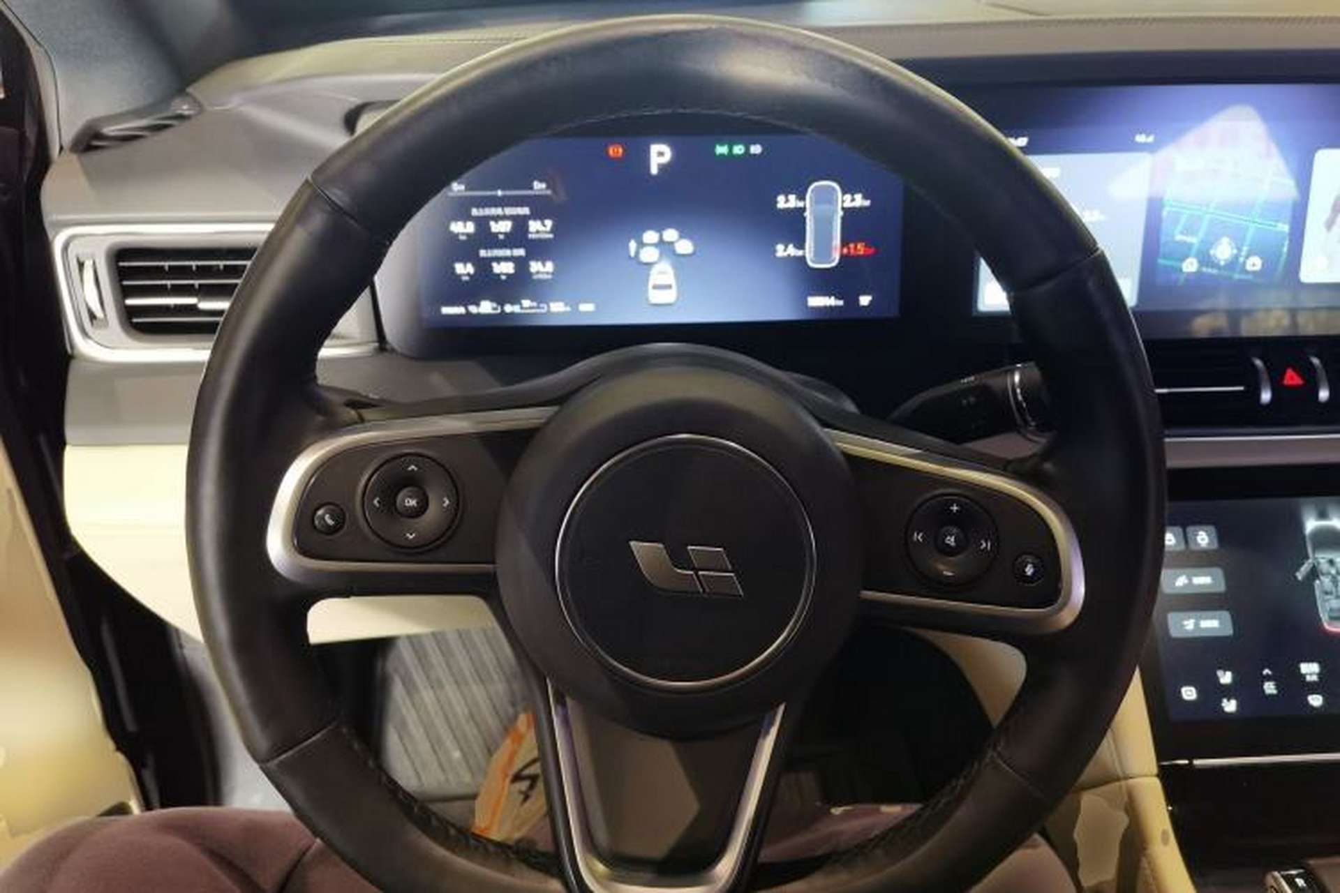 Used Li Auto ONE 2020 Extended-Range 6-Seater Version Steering Wheel