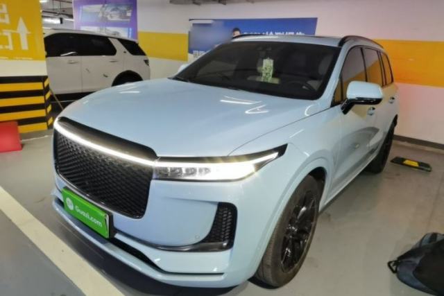Ojetý Li Auto ONE 2020 Extended-Range 6-Seater Version