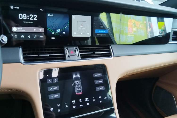 Used Li Auto ONE 2020 Extended-Range 6-Seater Version Audio And AC Panel