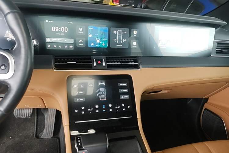 Used Li Auto ONE 2020 Extended-Range 6-Seater Version Audio And AC Panel