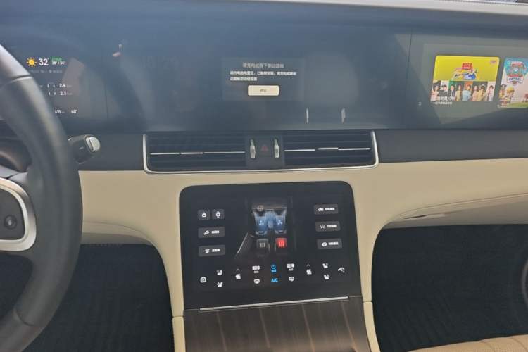 Used Li Auto ONE 2020 Extended-Range 6-Seater Version Audio And AC Panel