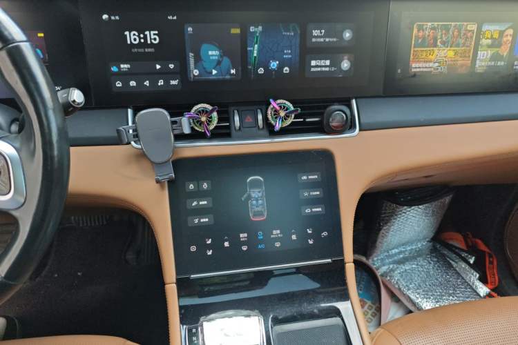 Used Li Auto ONE 2020 Extended-Range 6-Seater Version Audio And AC Panel