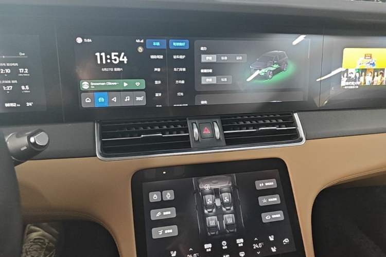 Used Li Auto ONE 2020 Extended-Range 6-Seater Version Audio And AC Panel