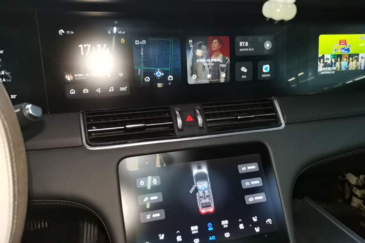 Used Li Auto ONE 2020 Extended-Range 6-Seater Version Audio And AC Panel