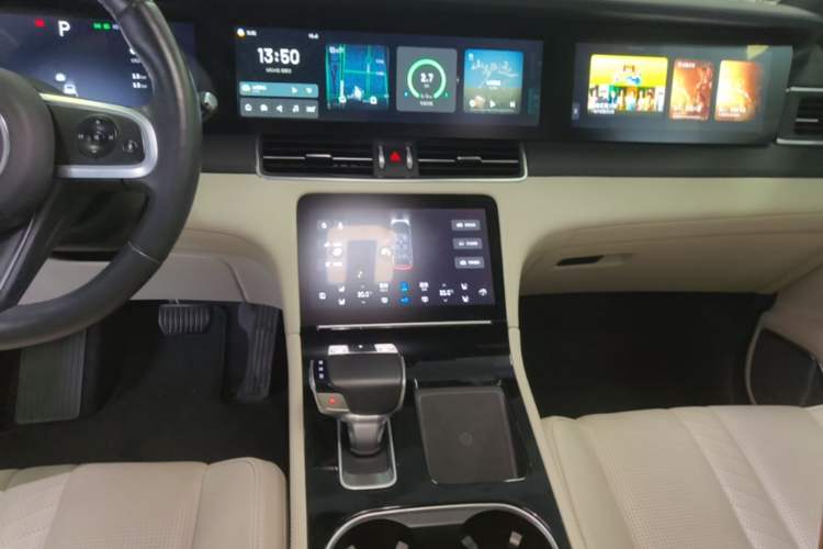 Used Li Auto ONE 2020 Extended-Range 6-Seater Version Audio And AC Panel