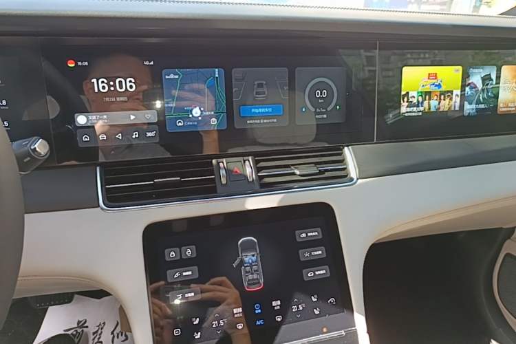Used Li Auto ONE 2020 Extended-Range 6-Seater Version Audio And AC Panel