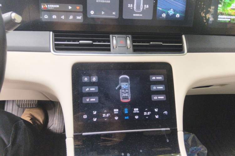 Used Li Auto ONE 2020 Extended-Range 6-Seater Version Audio And AC Panel