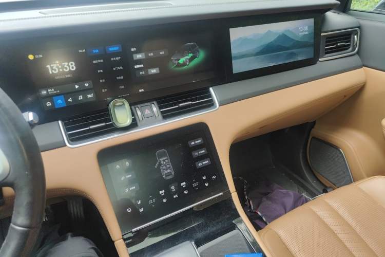 Used Li Auto ONE 2020 Extended-Range 6-Seater Version Audio And AC Panel