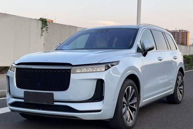 Ojetý Li Auto ONE 2020 Extended-Range 6-Seater Version