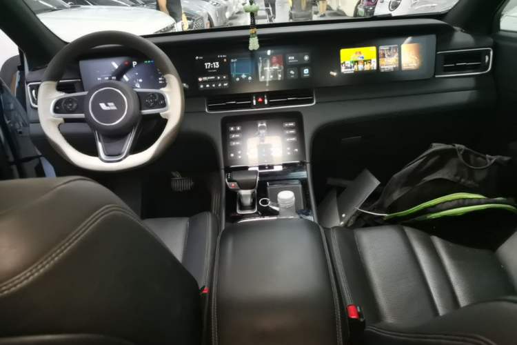 Used Li Auto ONE 2020 Extended-Range 6-Seater Version Center Console