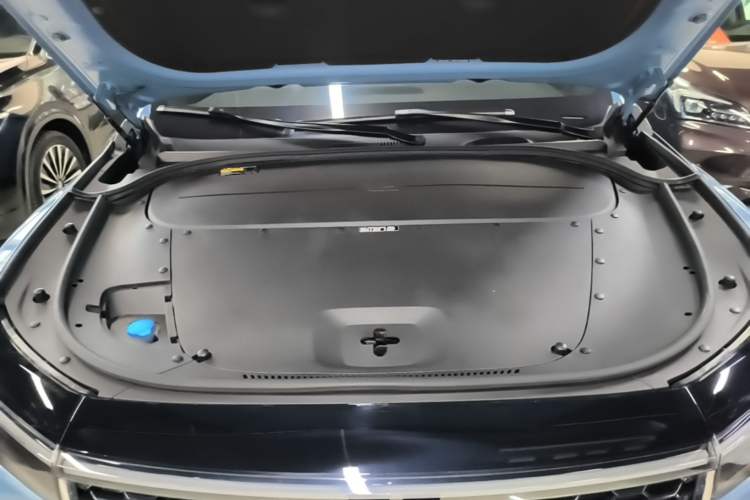 Used Li Auto ONE 2020 Extended-Range 6-Seater Version Engine Bay