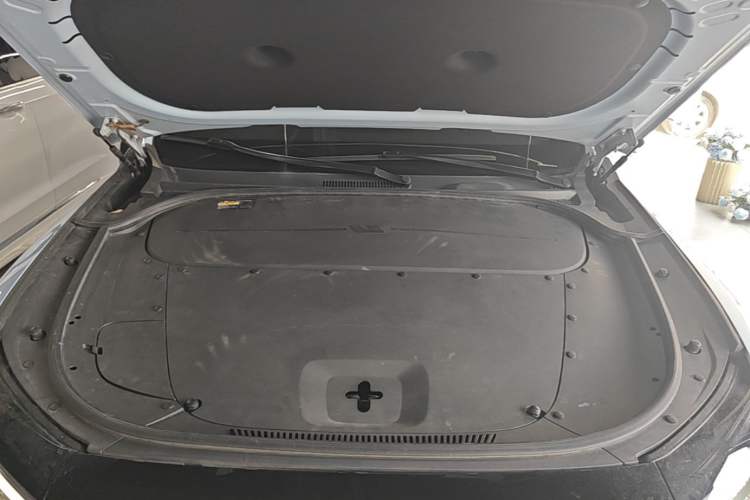 Used Li Auto ONE 2020 Extended-Range 6-Seater Version Engine Bay