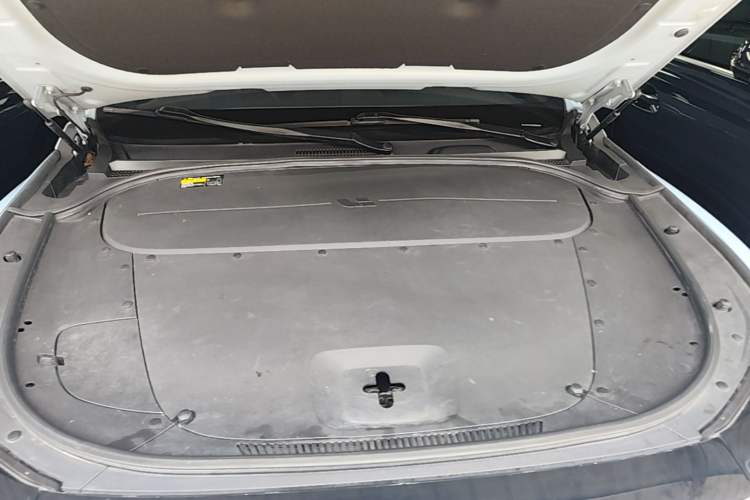 Used Li Auto ONE 2020 Extended-Range 6-Seater Version Engine Bay