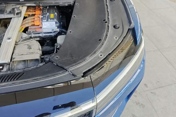 Used Li Auto ONE 2020 Extended-Range 6-Seater Version Engine Bay Left