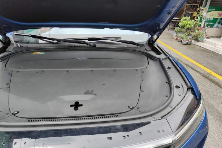 Used Li Auto ONE 2020 Extended-Range 6-Seater Version Engine Bay Left