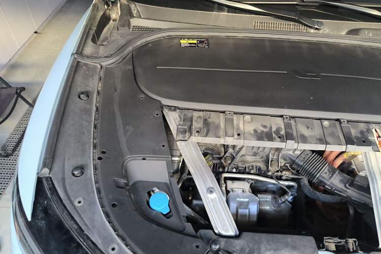 Used Li Auto ONE 2020 Extended-Range 6-Seater Version Engine Bay Right