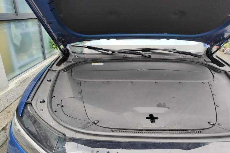 Used Li Auto ONE 2020 Extended-Range 6-Seater Version Engine Bay Right
