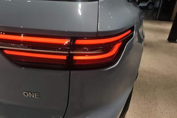 Used Li Auto ONE 2020 Extended-Range 6-Seater Version Exterior 3