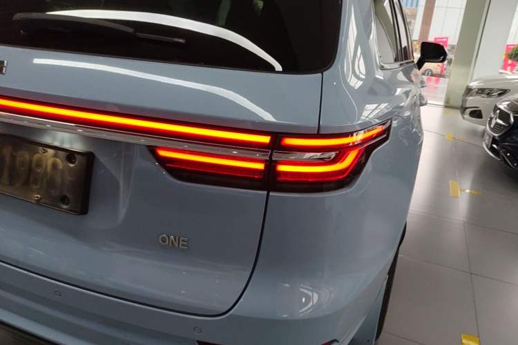 Used Li Auto ONE 2020 Extended-Range 6-Seater Version Exterior 3