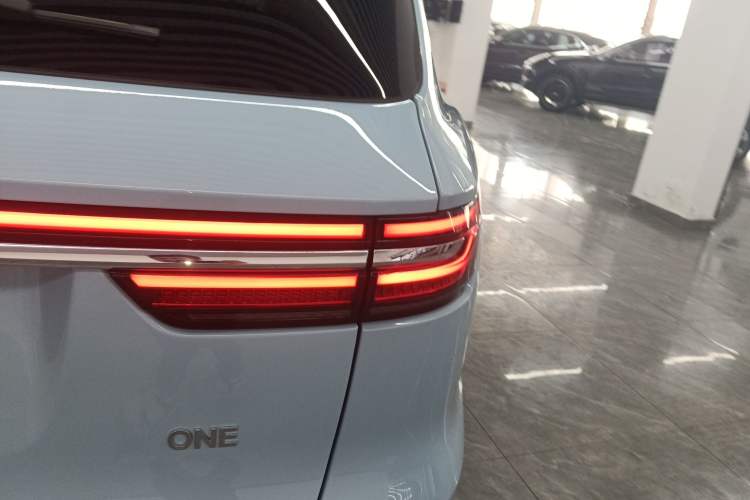 Used Li Auto ONE 2020 Extended-Range 6-Seater Version Exterior 3