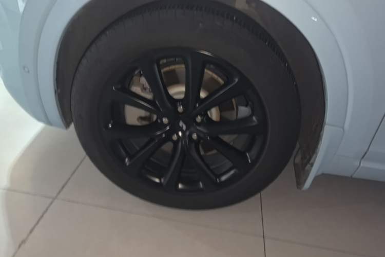 Used Li Auto ONE 2020 Extended-Range 6-Seater Version Exterior 4