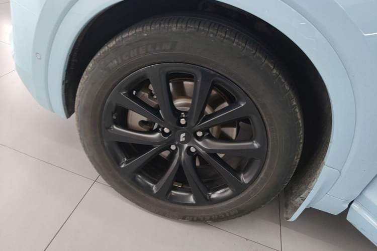 Used Li Auto ONE 2020 Extended-Range 6-Seater Version Exterior 4