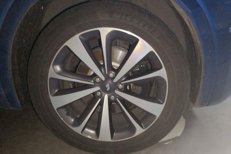 Used Li Auto ONE 2020 Extended-Range 6-Seater Version Exterior 4