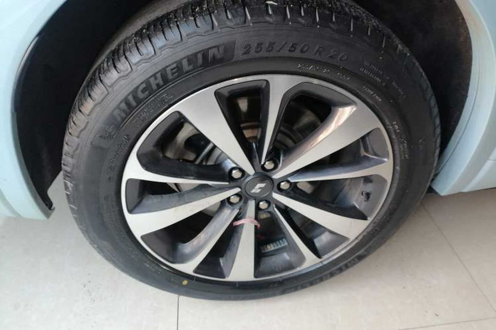 Used Li Auto ONE 2020 Extended-Range 6-Seater Version Exterior 5