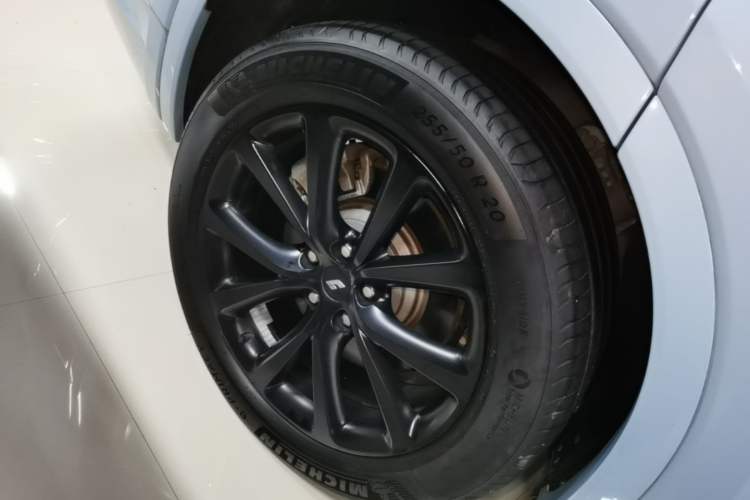 Used Li Auto ONE 2020 Extended-Range 6-Seater Version Exterior 5