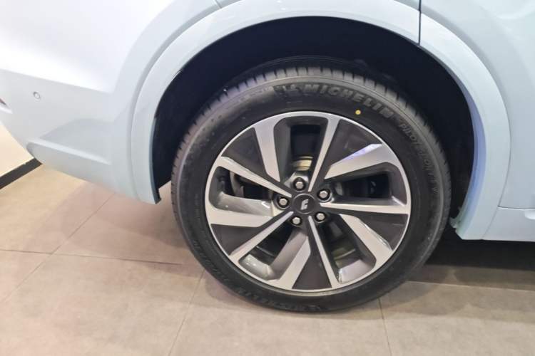 Used Li Auto ONE 2020 Extended-Range 6-Seater Version Exterior 5