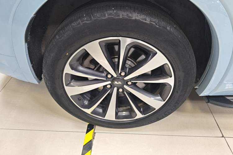 Used Li Auto ONE 2020 Extended-Range 6-Seater Version Exterior 5
