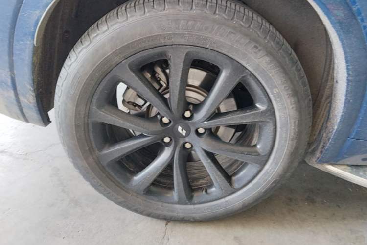 Used Li Auto ONE 2020 Extended-Range 6-Seater Version Exterior 5
