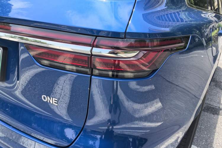 Used Li Auto ONE 2020 Range-Extended 7-Seater Version Exterior 6