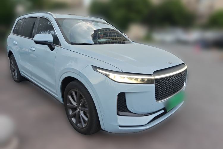 Used Li Auto ONE 2020 Extended-Range 6-Seater Version Front Right 45 Deg