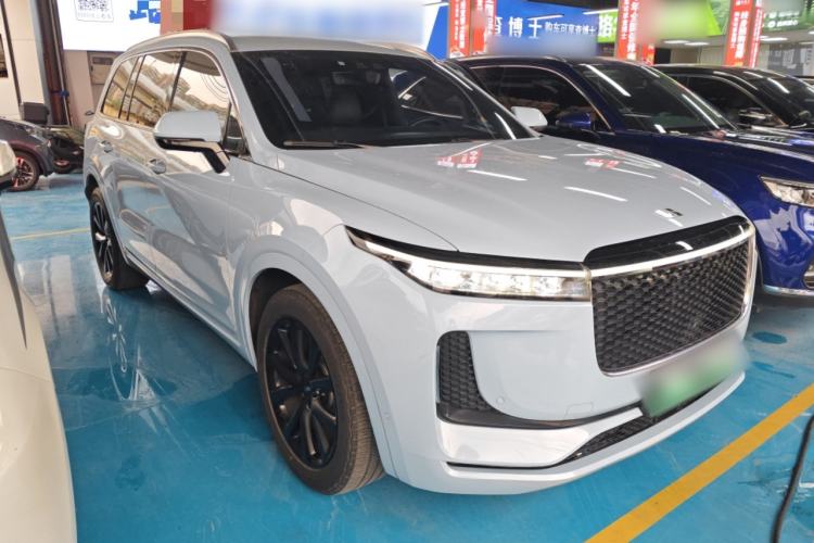Used Li Auto ONE 2020 Range-Extended 7-Seater Version Front Right 45 Deg
