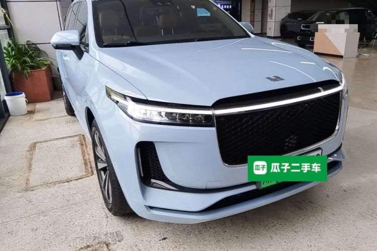 Used Li Auto ONE 2020 Extended-Range 6-Seater Version Front Right 45 Deg