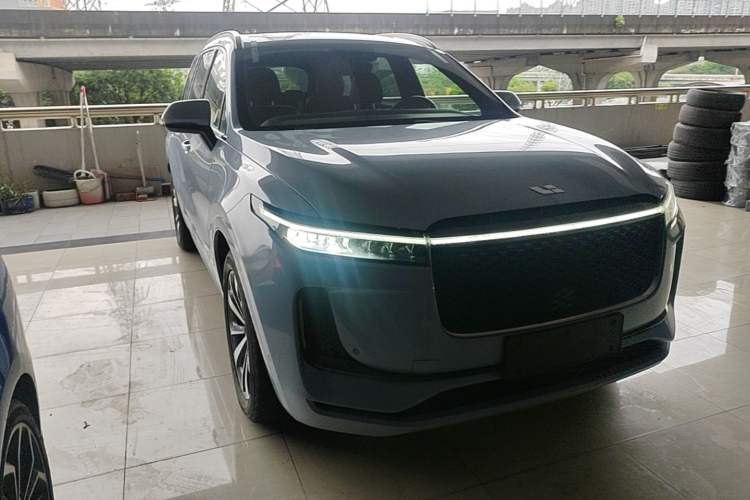 Used Li Auto ONE 2020 Extended-Range 6-Seater Version Front Right 45 Deg