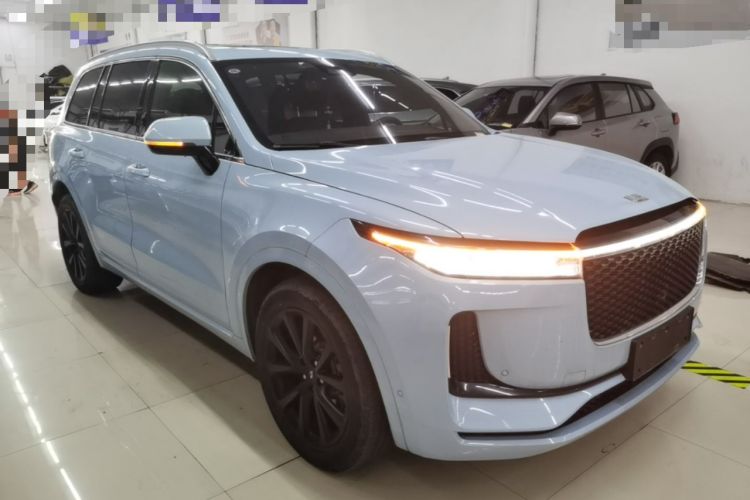 Used Li Auto ONE 2020 Extended-Range 6-Seater Version Front Right 45 Deg