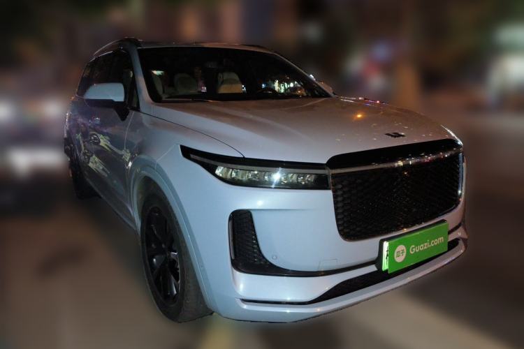Used Li Auto ONE 2020 Extended-Range 6-Seater Version Front Right 45 Deg
