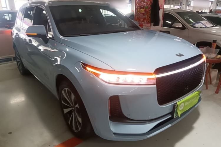 Used Li Auto ONE 2020 Extended-Range 6-Seater Version Front Right 45 Deg