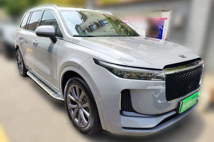 Used Li Auto ONE 2020 Extended-Range 6-Seater Version Front Right 45 Deg