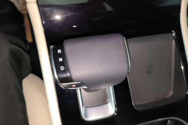 Used Li Auto ONE 2020 Extended-Range 6-Seater Version Gear Lever