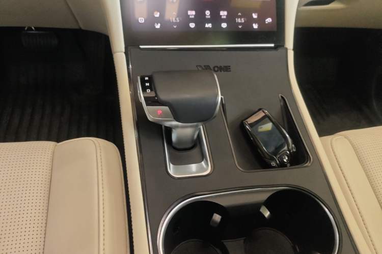 Used Li Auto ONE 2020 Extended-Range 6-Seater Version Gear Lever