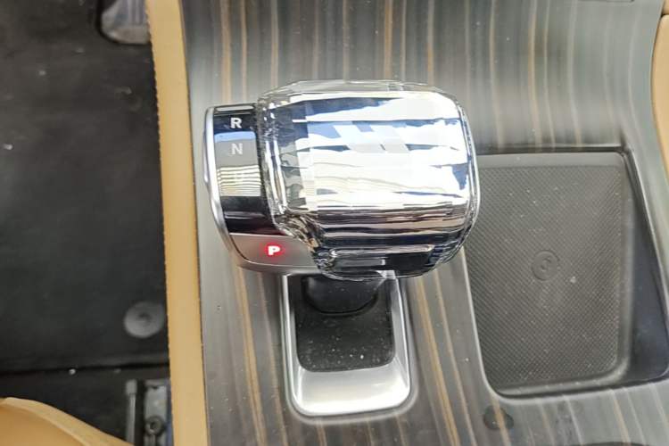 Used Li Auto ONE 2020 Extended-Range 6-Seater Version Gear Lever